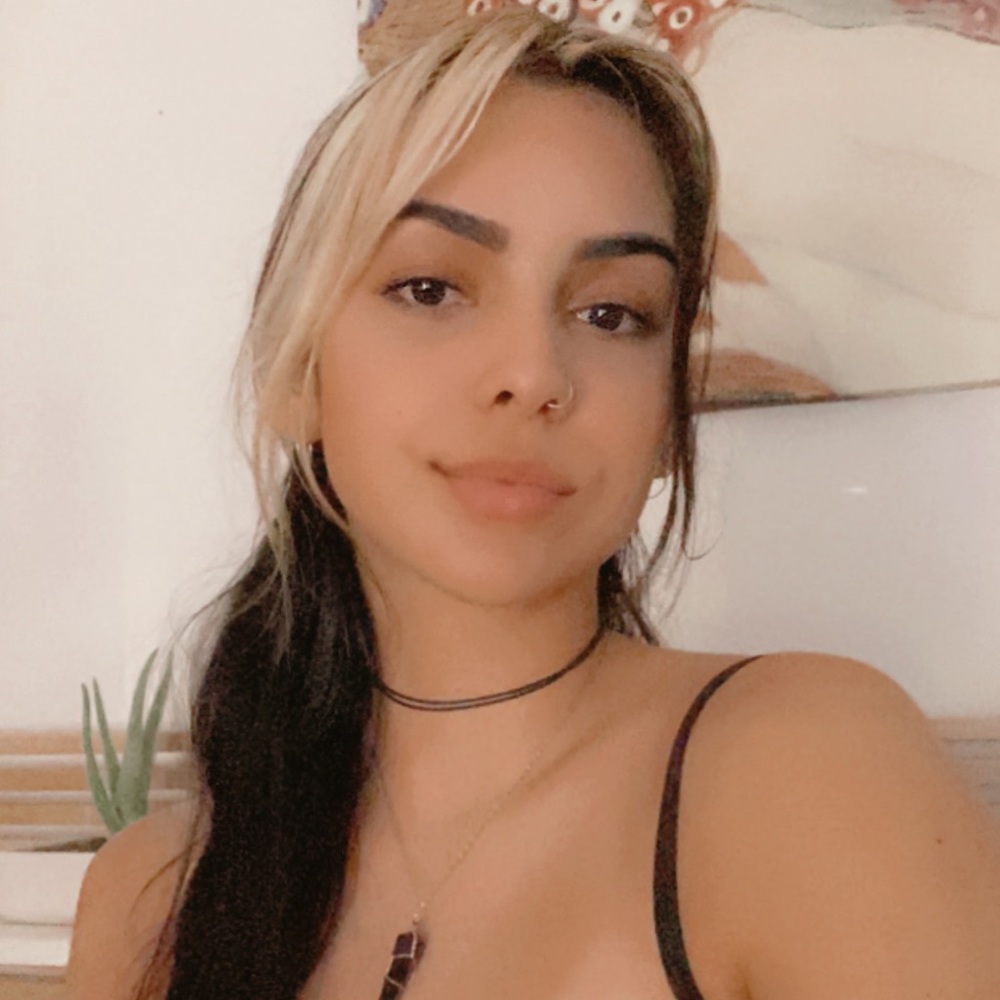 Meet your Posher, Yisel